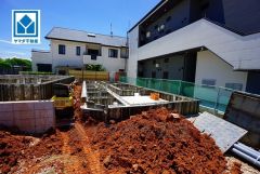 現地（2025年6月27日）撮影。スーパーやコンビニなども近く周辺環境充実。快適でゆとりのある生活空間で新生活を始めましょう^^