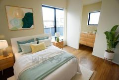 主寝室としてお使いいただけそうなこちらのお部屋は、日当たりが良く、爽やかな風を感じて起きる朝は、快適生活の始まりに。家具はイメージです。