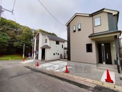 住人以外の車の進入も少なく、小さなお子様を持つご家庭にも安心です。