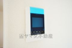 防犯性、セキュリティ対策に安心できるテレビモニター付きインターフォンです。セールスマン対策にもなり安心できます。