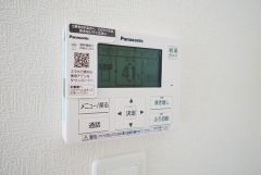 おいだき機能つきなのでお風呂に入る時間が異なるご家庭には嬉しいですね。ボタン一つで快適で便利な生活が＾＾