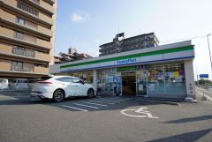 ファミリーマート　福岡和白五丁目