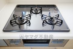 3口コンロなので、効率よくお料理が楽しめます。毎日のお料理も楽しくなりますね＾＾