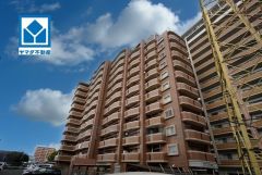 スーパーやコンビニなども近く周辺環境充実。快適でゆとりのある生活空間で新生活を始めましょう^^