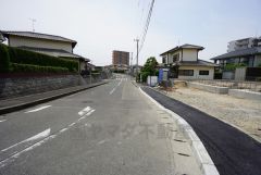 現地（2025年5月28日）撮影。住人以外の車の進入も少なく、小さなお子様を持つご家庭にも安心です＾＾