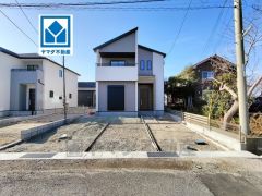 大通りから離れた静かな住宅街。車通りも少なく安心です＾＾