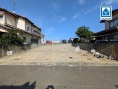 現地（2025年8月21日）撮影。スーパーやコンビニなども近く周辺環境充実。快適でゆとりのある生活空間で新生活を始めましょう^^