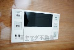 湯量・湯温の設定、そして保温までワンタッチのフルオートバス。便利な追い炊き機能付きです。