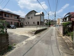 大型車の通行が少なく、騒音や振動が少ないので静かで快適な生活を送れます。