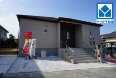 河東小学校徒歩15分の立地。快適でゆとりのある生活空間で新生活を始めましょう^^