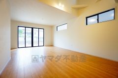 温かみのある雰囲気と、キッチンでの作業性を兼ね備え、家族の笑顔あふれる団らんのひと時をお過ごしいただける設計になっています。