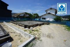 現地（2025年7月7日）撮影。一戸建ての多いエリア。落ち着いた雰囲気で快適な生活を送れます。