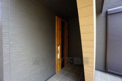 家の顔となる玄関扉がかっこいいと、たくさんの人を招き入れたくなりますね＾＾