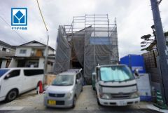 現地（2026年8月19日）撮影。全居室2面採光で日当たり良好。お掃除しやすいオールフローリング＾＾