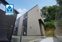 福間小学校徒歩10分。スーパーやコンビニなども近く周辺環境充実。快適でゆとりのある生活空間で新生活を始めましょう^^