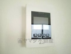 防犯性、セキュリティ対策に安心できるテレビモニター付きインターフォンです。セールスマン対策にもなり安心できます。