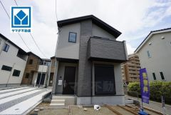 土井駅徒歩6分、都心へのアクセス良好。スーパーやコンビニなども近く周辺環境充実。快適でゆとりのある生活空間で新生活を始めましょう^^
