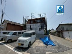 現地（2026年7月21日）撮影。福間小学校徒歩5分＾＾スーパーやコンビニなども近く周辺環境充実。快適でゆとりのある生活空間で新生活を始めましょう^^