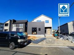 現地（2026年2月12日）撮影。車通りが少なく、安心してお子様とお散歩できる閑静な住宅地。最新の設備で気持ちの良い新生活を送りませんか＾＾