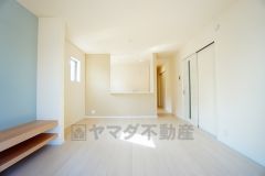 温かみのある雰囲気と、キッチンでの作業性を兼ね備え、家族の笑顔あふれる団らんのひと時をお過ごしいただける設計になっています。