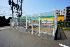 しっかりと扉の閉まるゴミ置き場。ゴミが散らかる心配もありません。