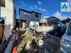 現地（2025年12月22日）撮影。10年間の瑕疵保証が付いた安心の新築戸建。最新の設備で気持ちの良い新生活を送りませんか。