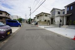 大きな車でも駐車しやすいため、車のサイズを気にせず好きな車に乗れます。