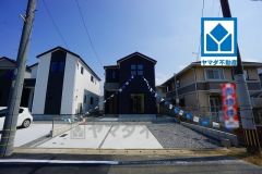 周辺は落ち着いた住宅街＾＾10年間の瑕疵保証が付いた安心の新築戸建。最新の設備で気持ちの良い新生活を送りませんか。毎日のお料理やバスタイムが楽しみになりますね。