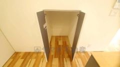 階段下を有効活用した収納スペースを確保＾＾