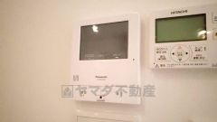 防犯性、セキュリティ対策に安心できるテレビモニター付きインターフォンです。セールスマン対策にもなり安心できます。