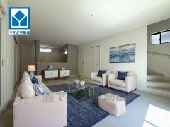 家具はイメージです。家族が集まる開放的なリビング。思い思いの時間を過ごしたり、家族みんなで食事をしたり、素敵な団らんの場になりますね＾＾