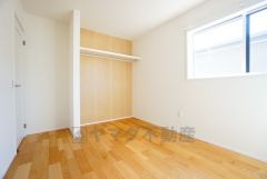 クローゼットもあり荷物もすっきり片付けられ、ゆとりのある暮らしが出来ます＾＾