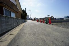 住人以外の車の進入も少なく、小さなお子様を持つご家庭にも安心です。