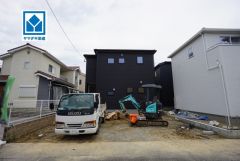 安心で快適にお住まい頂ける長期優良住宅＾＾コミュニケーションが取りやすいリビング階段採用＾＾全居室収納付き＾＾