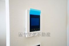 防犯性、セキュリティ対策に安心できるテレビモニター付きインターフォンです。セールスマン対策にもなり安心できます。