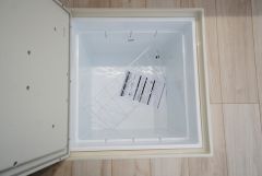 同仕様写真。キッチンに床下収納があります。長期保存ができるもの、調理器具、防災グッズを入れておくのもいいですね。