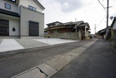 一戸建ての多いエリア。落ち着いた雰囲気で快適な生活を送れます。