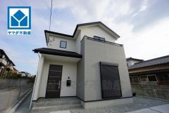 花見小学校まで徒歩7分の近さ、お子様も無理なく通えます。スーパーやコンビニなども近く周辺環境充実＾＾