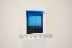 防犯性、セキュリティ対策に安心できるテレビモニター付きインターフォンです。セールスマン対策にもなり安心できます。