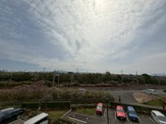 バルコニーからの眺望です＾＾お洗濯やお布団干しはもちろん、日光浴スペースにも＾＾