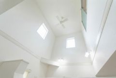 高さのある吹き抜けが、ワンランク上の住まいを演出します。上下の空間が繋がってるので、ご家族の気配を感じられます＾＾