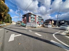 現地（2025年12月22日）撮影。住人以外の車の進入も少なく、小さなお子様を持つご家庭にも安心です。