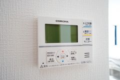 おいだき機能つきなのでお風呂に入る時間が異なるご家庭には嬉しいですね。ボタン一つで快適で便利な生活が＾＾
