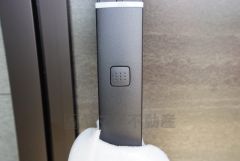 お子様を抱っこしながら簡単に開けられるのが便利なスマートキー。