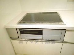 IHクッキングヒーターは火を使わないため、火災の発生リスクを抑えることが出来ます。汚れてもサッとふけてお掃除らくらく＾＾