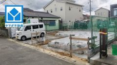 老司小学校徒歩2分＾＾スーパーやコンビニなども近く周辺環境充実。快適でゆとりのある生活空間で新生活を始めましょう^^