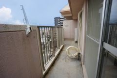 南側に面したバルコニーは日当たり良好です。お洗濯物も気持ちよく干せそうです。日光浴をしたり、星を眺めたりも良いですね^^