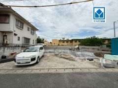 現地（2026年7月3日）撮影。憧れの平屋住まい＾＾階段昇降のないストレスフリーな生活始めませんか。WIC・パントリー付き＾＾