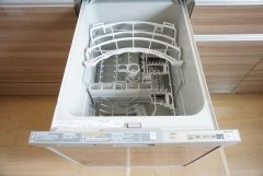 同仕様写真。炊事時間を大幅に短縮できる食器洗浄乾燥機付き＾＾食器を洗う手間が減るので家族とのコミュニケーションの時間や自分の時間が増えますね。