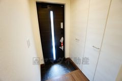 たっぷり収納できるシューズボックスです。家族全員の靴がきれいに整頓できます。